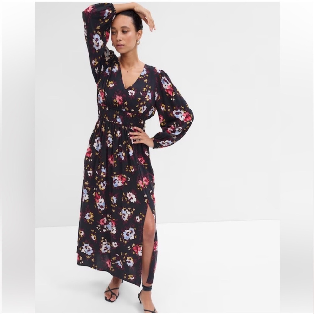 💓💙 HOST PICK 💓💙

Gap Long Sleeve Floral Black Maxi Dress